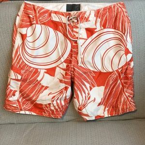 Men’s board shorts